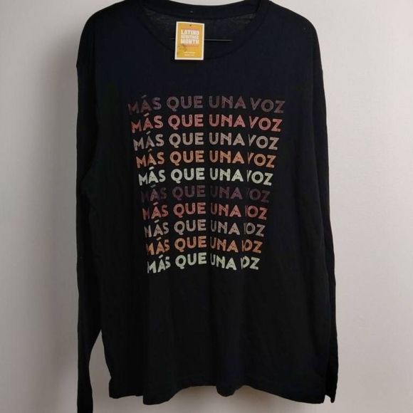Well Worn Other - Latino Heritage Más Que Una Voz XXL Long Sleeve T-shirt